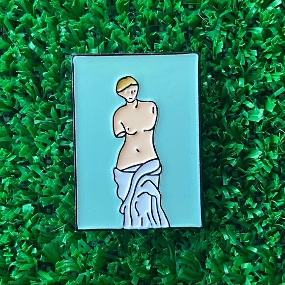 Venus Statue Enamel Pin/ Brooch Lapel - Picture 6 of 6